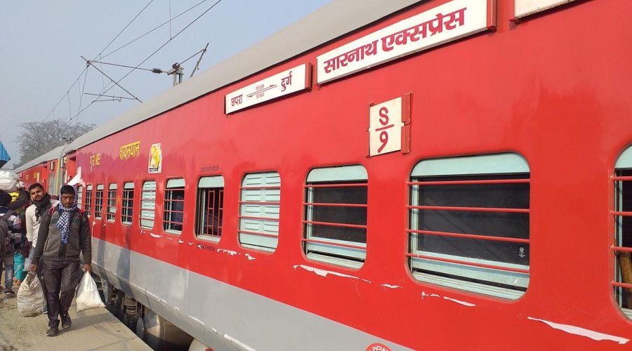 Indian Railway News: बहाल हुई दुर्ग-छपरा सारनाथ एक्सप्रेस, रेलवे ने वापस लिया निर्णय